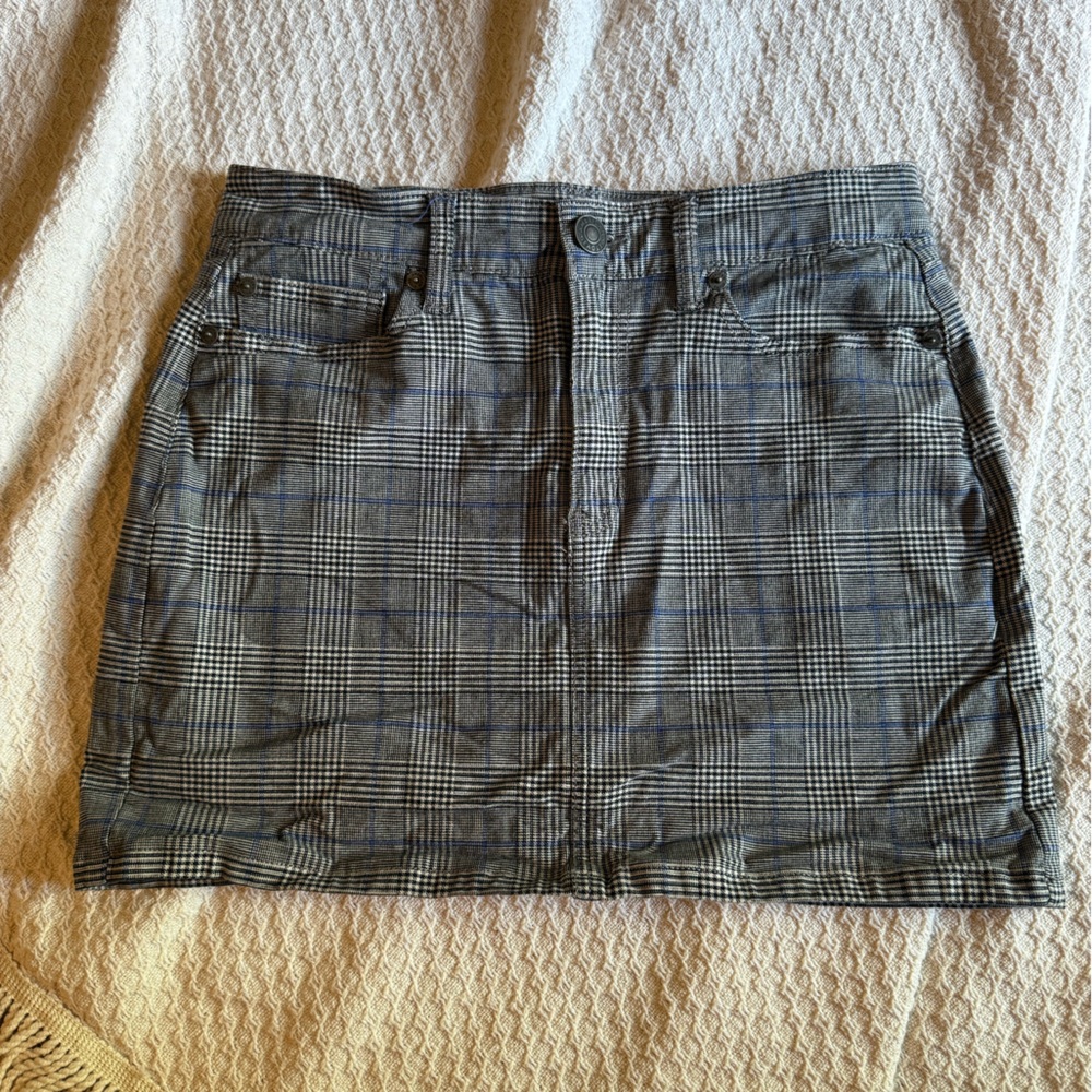 American Eagle Outfitters Black and White Plaid Skirt